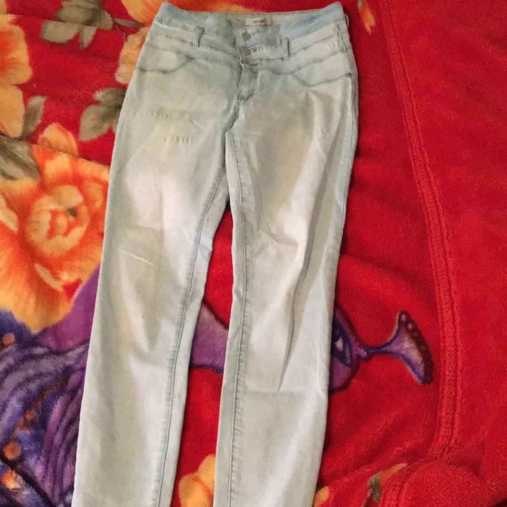 Skinny jeans